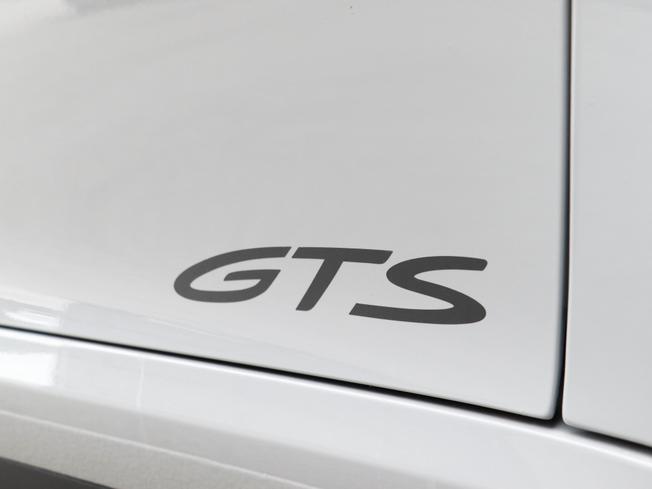 PORSCHE 911 Photo 28