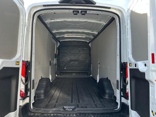 Ford Transit Photo 814ed66f-8dc5-4e4b-9280-16807154afba.jpg