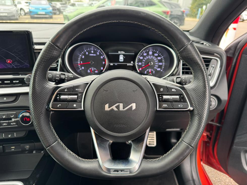 Kia Ceed Photo 815d02d2-42a6-408e-a160-8db7588eab1a.jpeg
