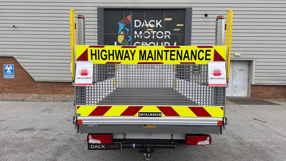 Mercedes-Benz Sprinter Photo 816d4d29-f166-4c4e-89ab-c7a5583020dc.jpeg