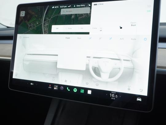 TESLA Model 3 Photo 8174a813-4623-4891-bece-f5580d61ebaa.jpg