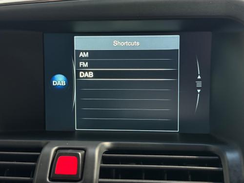 Volvo XC60 Photo 817d2f67-c92c-4a6a-890c-45b51218b845.jpeg
