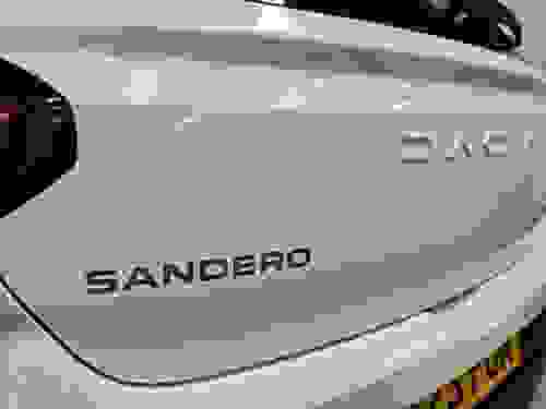 Dacia SANDERO STEPWAY Photo 817ee7f7-e538-4d8f-8d53-be48e9a75008.jpg