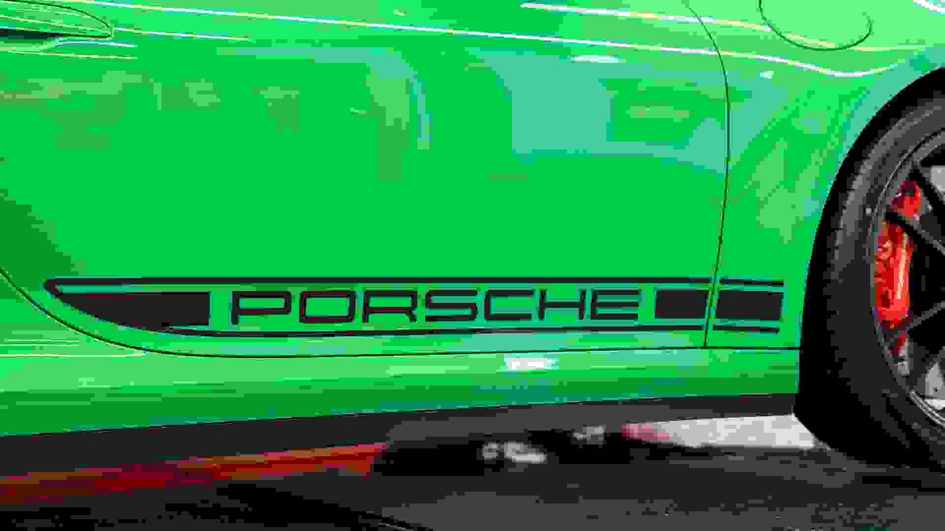 Porsche 911 Photo 8180d664-d9aa-4992-8702-b8851054b44f.jpg