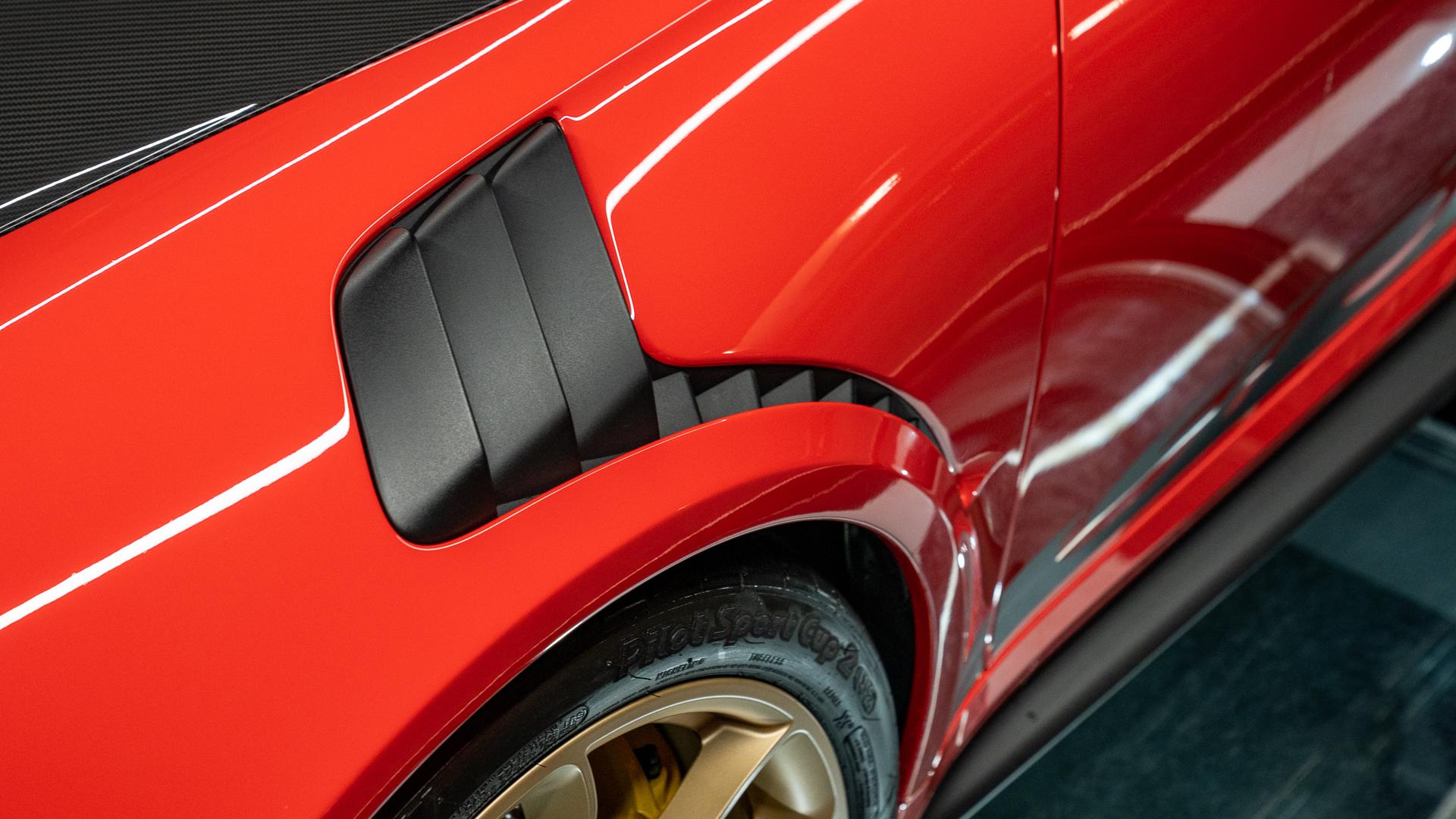 Porsche 911 Photo 81843dd2-78a1-4ebf-9894-81d1112d3e17.jpg