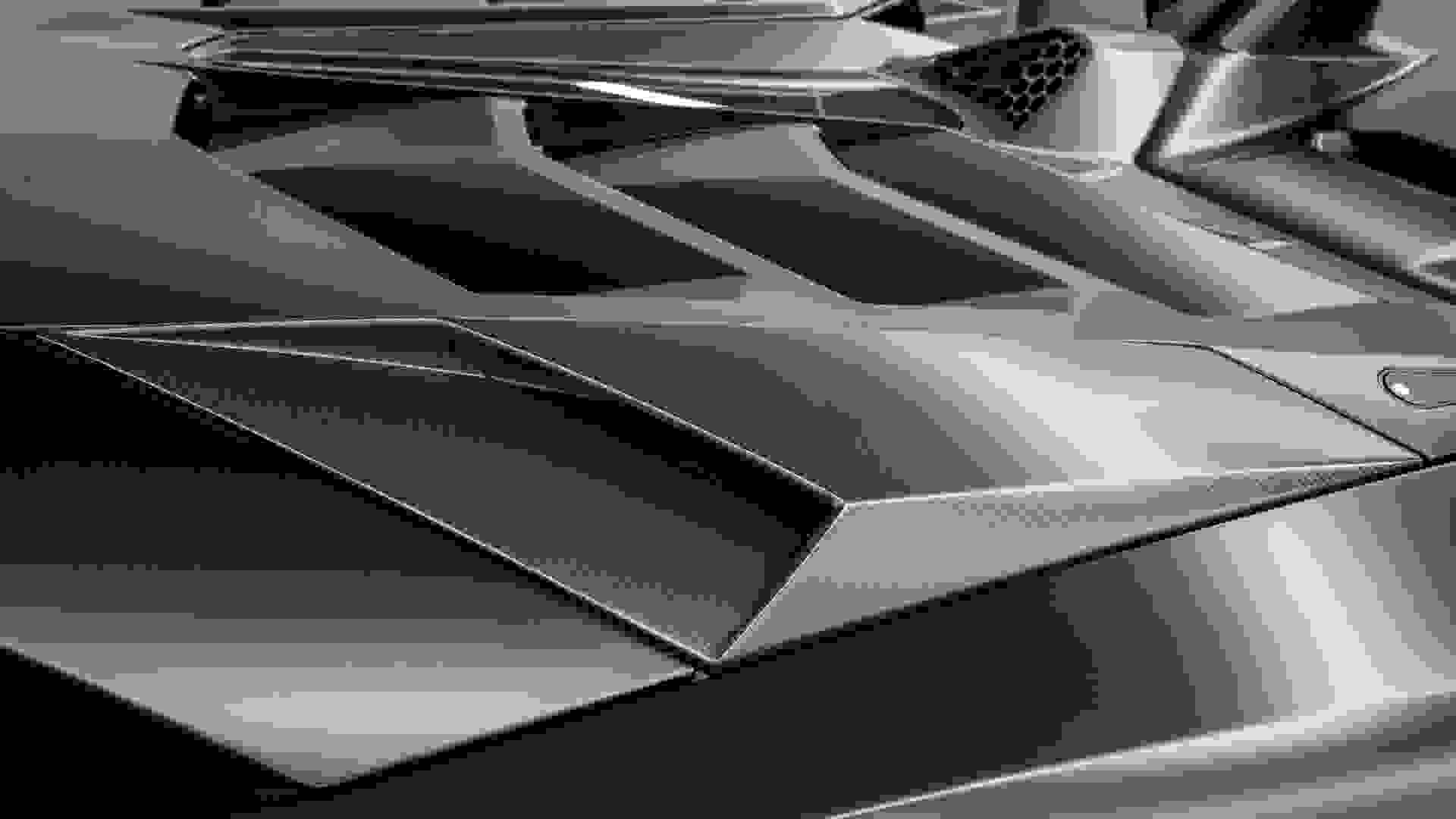 Lamborghini Aventador Photo 81928850-2f79-4381-97b0-a1c243d68eab.jpg