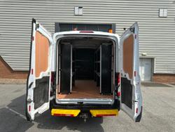 Ford Transit  Photo 1