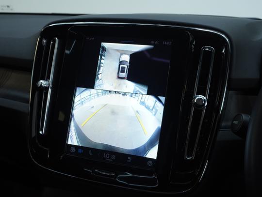 Volvo XC40 Photo 81a285d2-a8fa-49de-93b1-4ed6d0a4c200.jpg