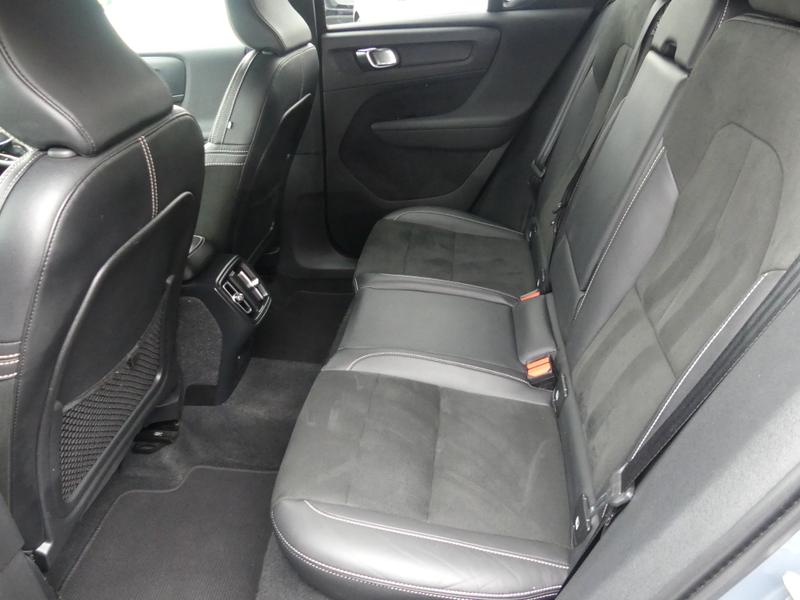 Volvo XC40 Photo 81b1ccaf-25a4-4cb2-9281-9f9eee13a5f4.jpg