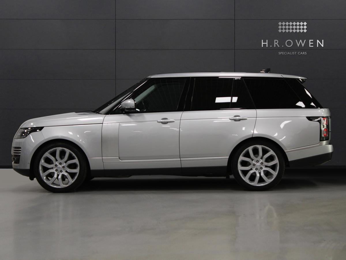 Used 2018 LAND ROVER RANGE ROVER AUTOBIOGRAPHY £39,950 at H.R. Owen