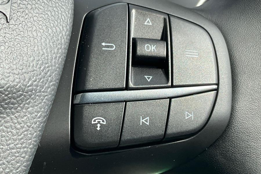 Ford TRANSIT COURIER Photo 81bea377-c985-4fa4-91f1-06b7ca58b9a1.jpg