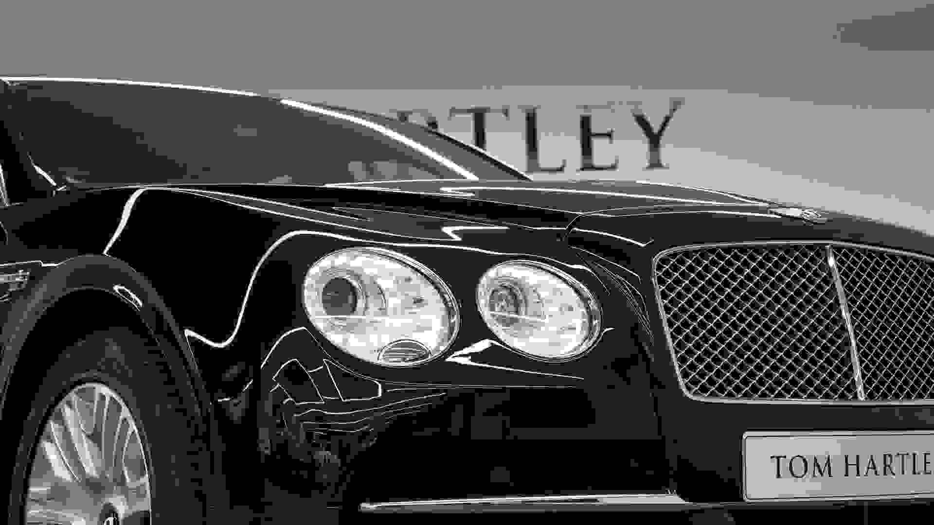 Bentley Flying Spur Photo 81e154a0-612a-49a4-b9e7-771e748019eb.jpg