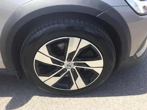 Volvo V60 Cross Country Photo 81e2b50b-68c1-46a8-b2c8-fa5bf94ad905.JPG