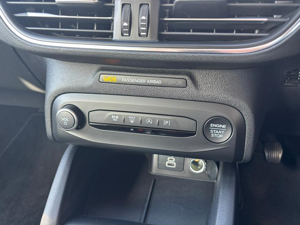 Ford Focus Photo 820b8f23-208c-42b6-91dc-053bbb7346cf.jpeg