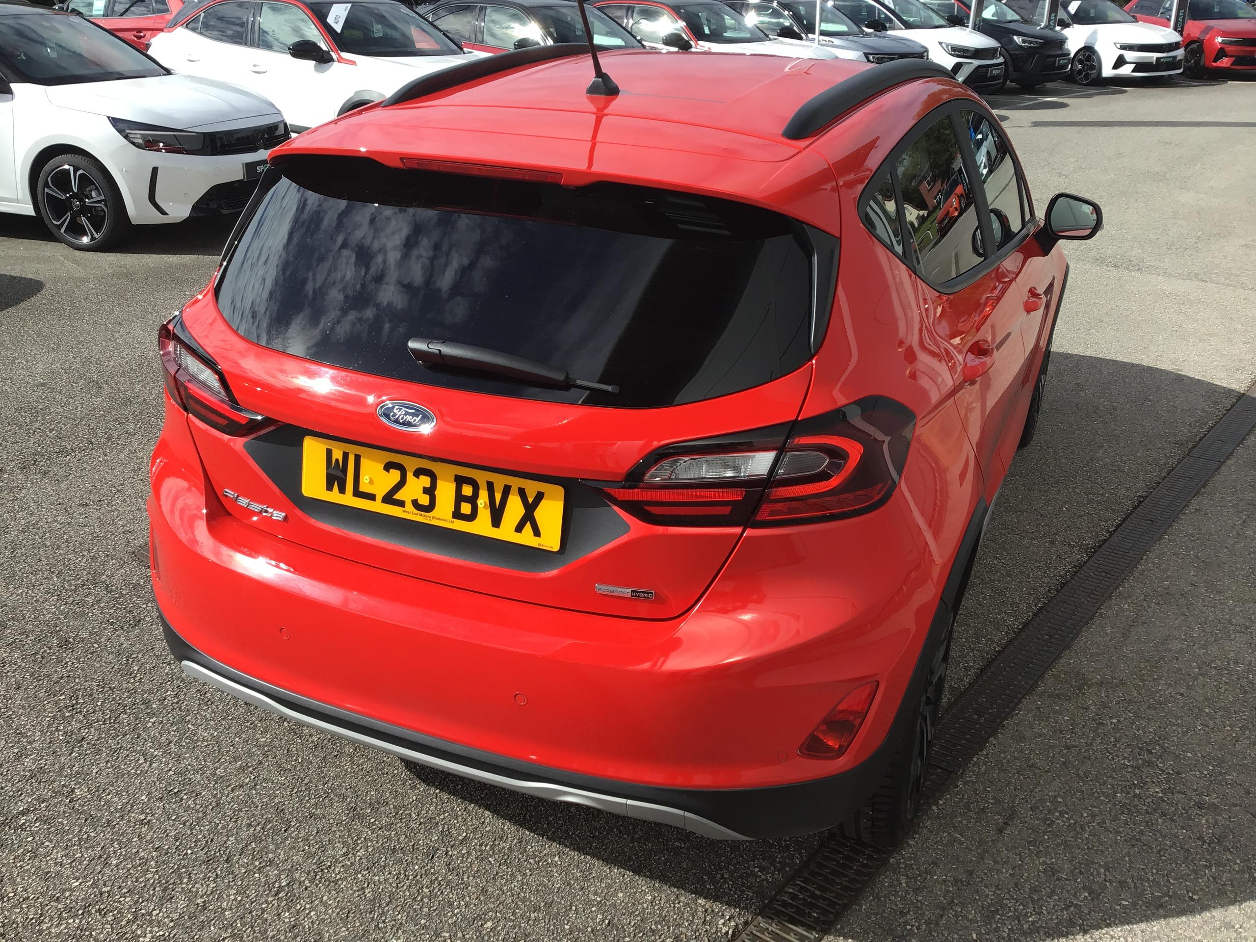 Ford Fiesta Photo 2