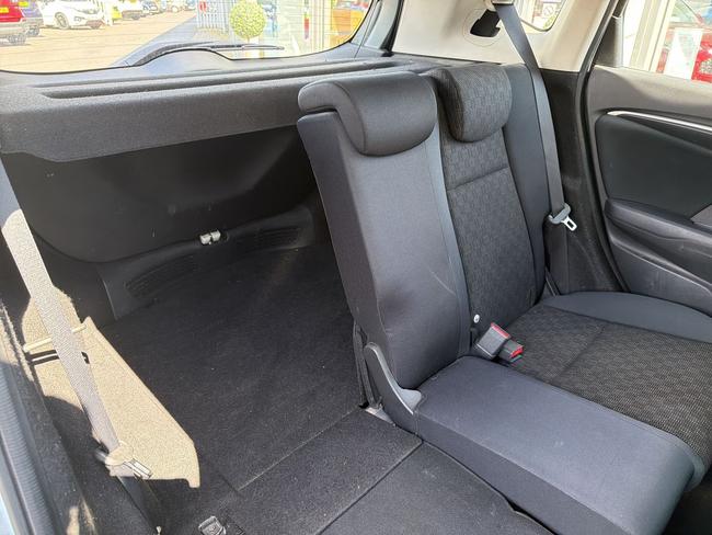 Honda Jazz Photo 8236a8e2-542b-4c43-a142-ebc986b66ab8.jpg