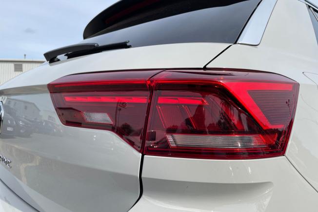 VOLKSWAGEN T-Roc Photo 18