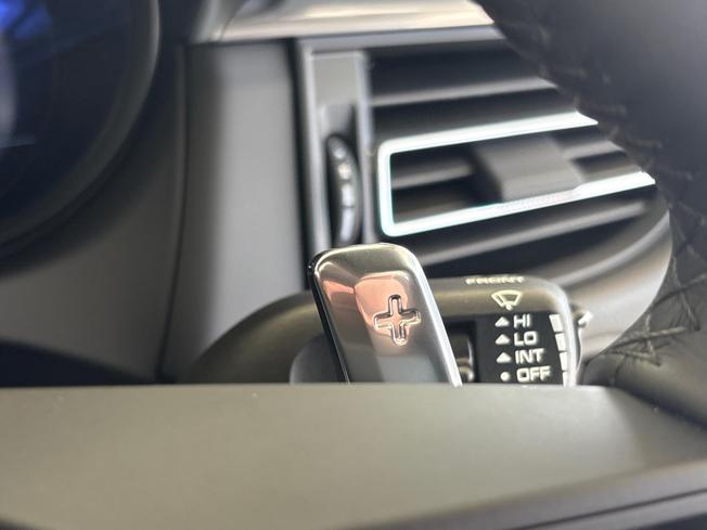 PORSCHE Macan Photo 41
