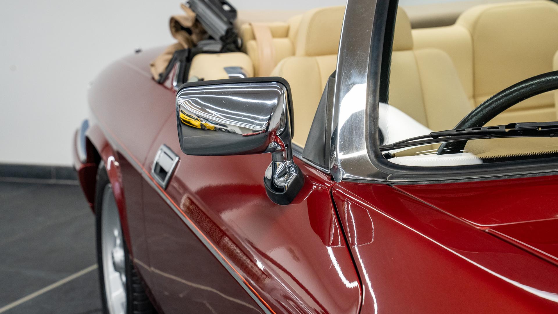 Jaguar XJ-S Photo 824b101f-51af-4345-9aa9-f2f2a3f32b3b.jpg