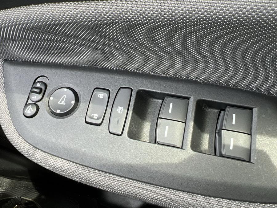 Honda Jazz Photo 82564164-308a-4af9-896b-4c4b61d93a1e.jpg