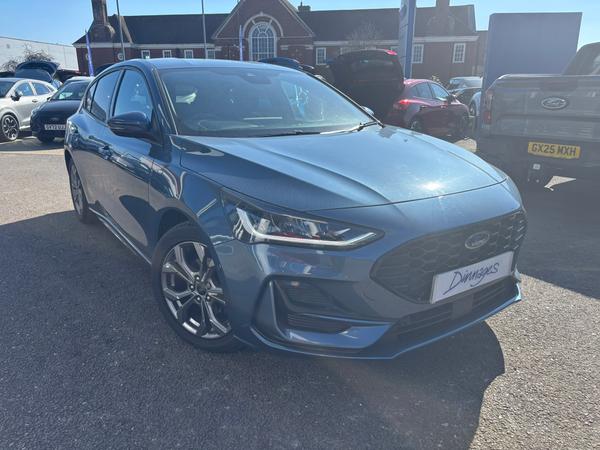 Used 2023 Ford Focus 1.0T EcoBoost MHEV ST-Line Hatchback 5dr Petrol Hybrid DCT Euro 6 (s/s) (155 ps) Chrome Blue at Dinnages