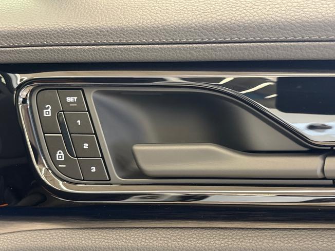 PORSCHE Panamera Photo 36