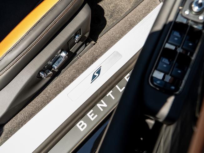 BENTLEY Continental GT Photo 28