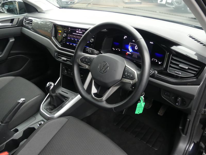 Volkswagen Polo Photo 82816bb2-1f4c-4439-9962-3a1081a13d53.jpg
