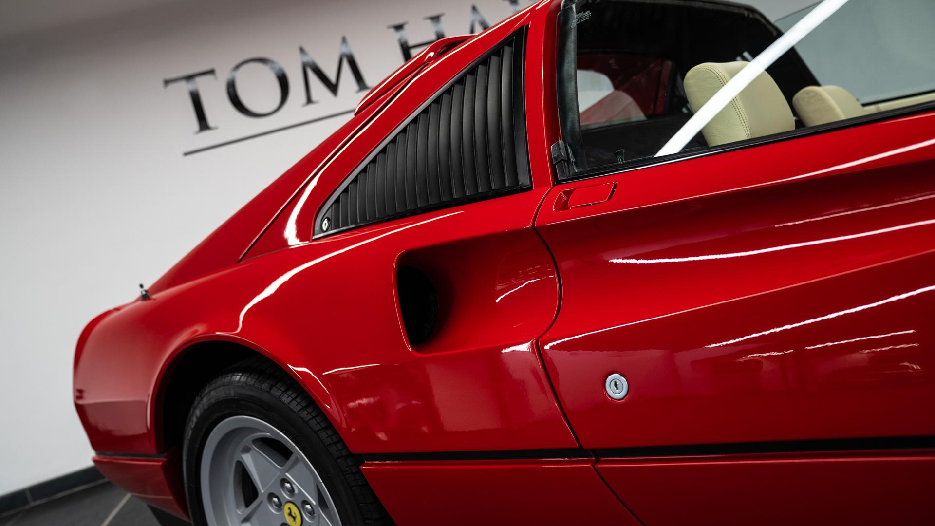 Ferrari 328 Photo 82918036-ab49-4746-a172-84baae366306.jpg