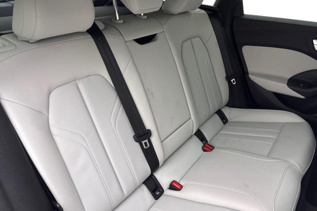 AUDI  A5 Photo 9