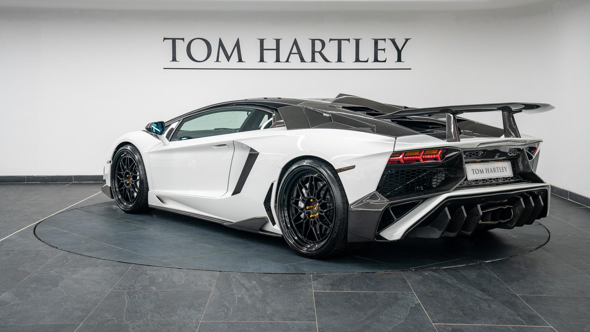 LAMBORGHINI Aventador Photo 829ac26d-347e-41a6-a95f-35b2c6b7b059.jpg