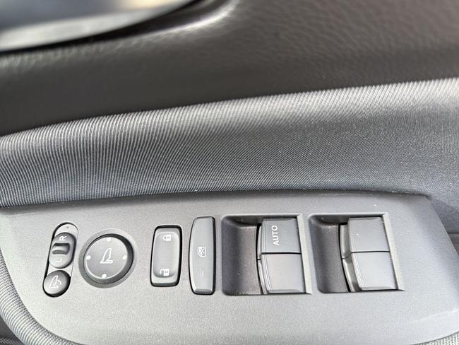 Honda Jazz Photo 82a51503-6fa7-4de6-b86c-1f0398a11f7f.jpg