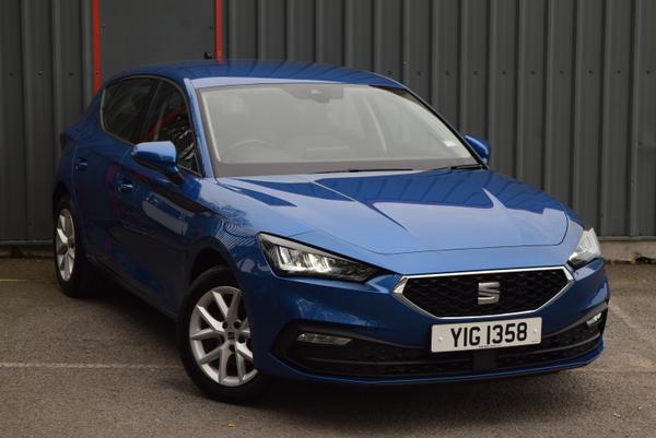 Used 2025 SEAT LEON 1.5 eTSI 115 SE 5dr DSG [DAP] Blue at SERE Motors