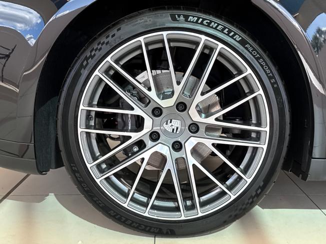 PORSCHE Panamera Photo 30