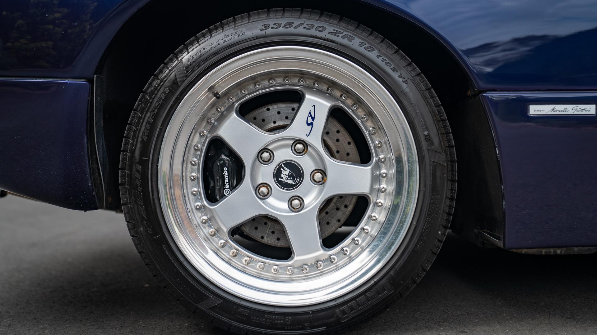 LAMBORGHINI Diablo Photo 82bfba93-7072-4439-9a36-e30040d8d695.jpg