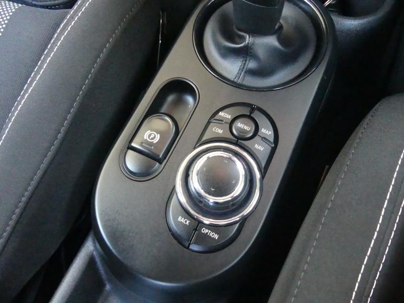 MINI Electric Hatch Photo 82c0df1e-8a86-4a0d-be68-76f7b86b2e75.jpg