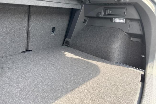 VOLKSWAGEN Tiguan Photo 22