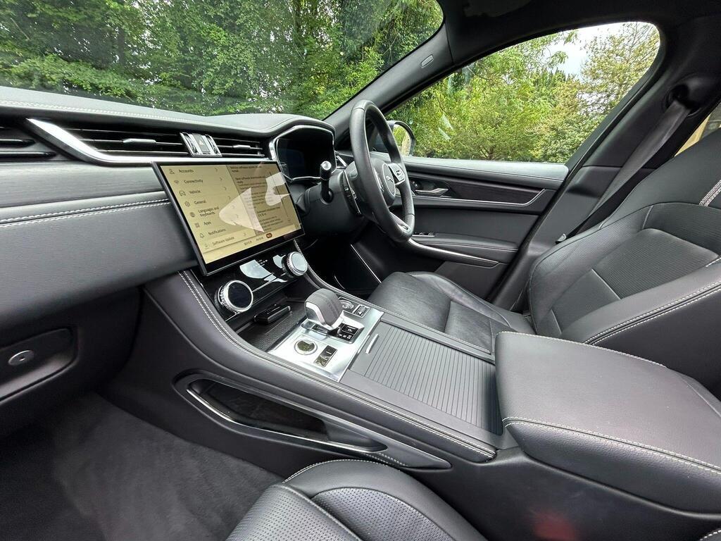 2023 Jaguar F-Pace thumbnail 19
