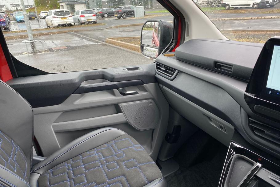 Used Ford TRANSIT CUSTOM 24