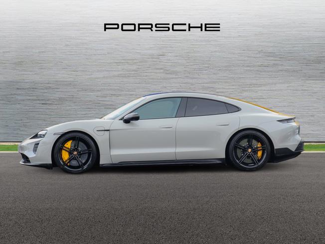 PORSCHE Taycan Photo 5