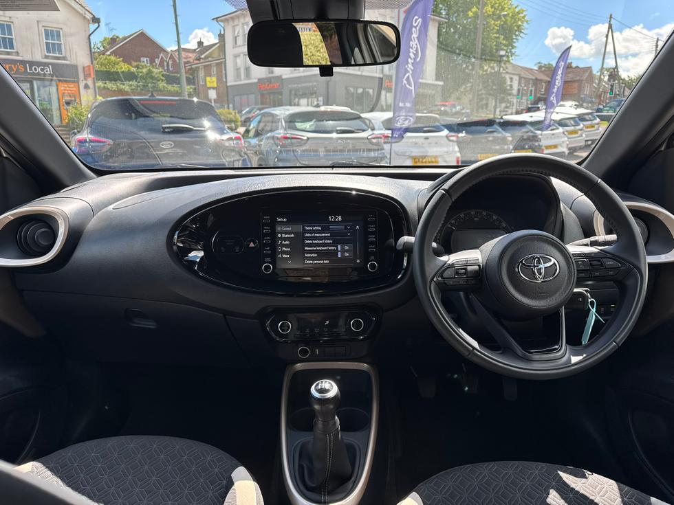 Toyota Aygo X Photo 832498b6-1ef5-436e-bc30-d092acd60152.JPEG
