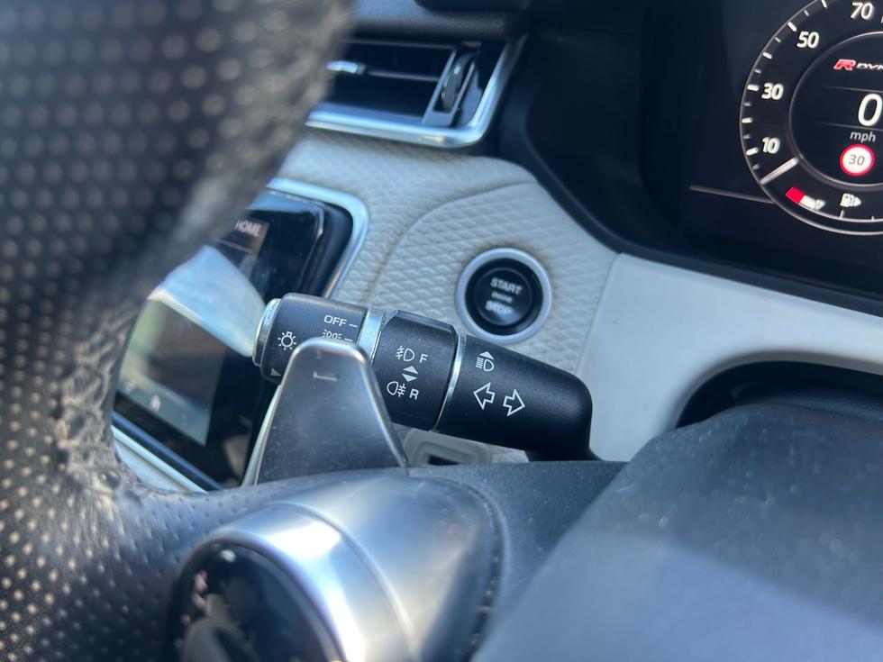Land Rover Range Rover Velar Photo 8324dfb7-b4d6-451d-baa2-da30a9194c27.jpeg