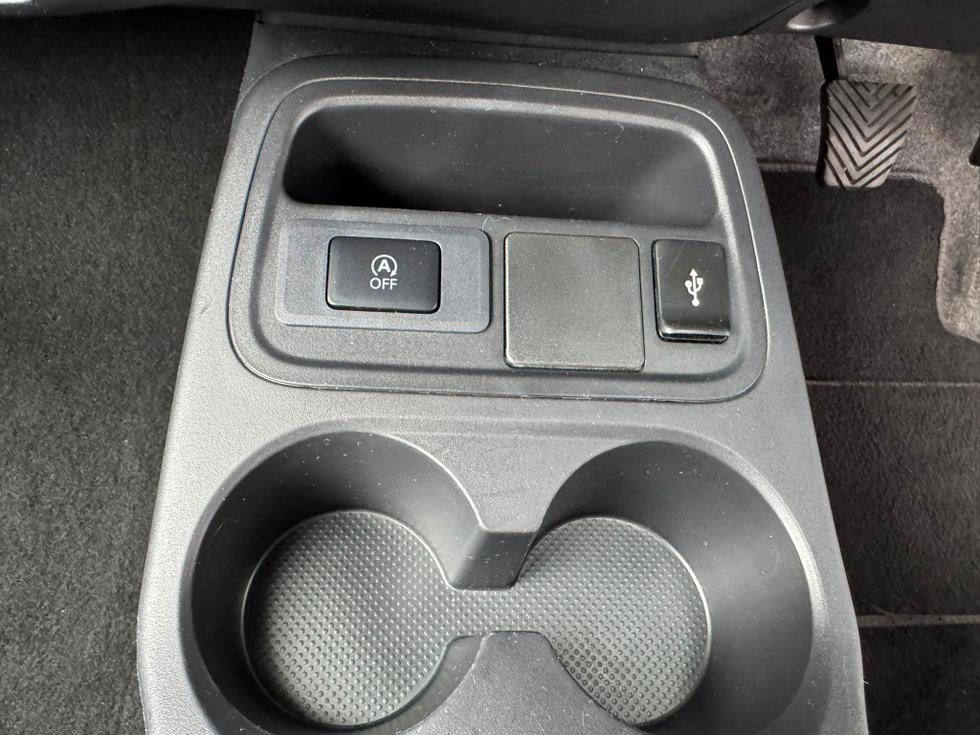 Mitsubishi Mirage Photo 83341618-ab84-4d92-b25c-53d3b1bcd1ac.jpeg