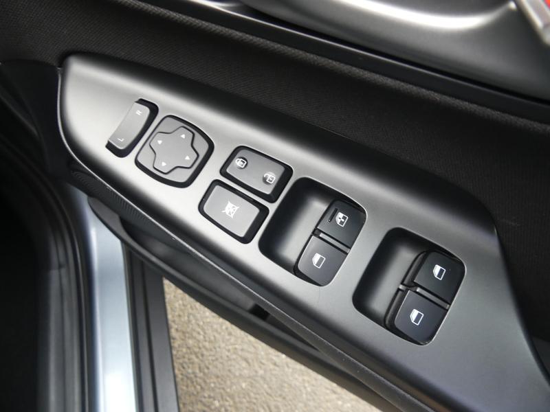 Hyundai KONA Photo 8335ba39-1507-49df-8970-7ee5d977b77d.jpg