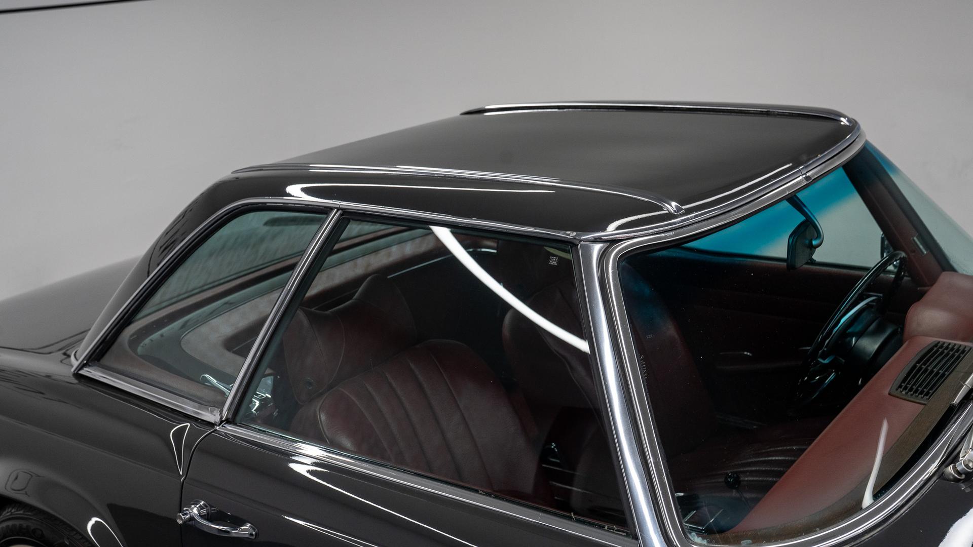 Mercedes-Benz 280 SL Photo 8337b025-da06-40ea-a5e6-473408ea8ee5.jpg