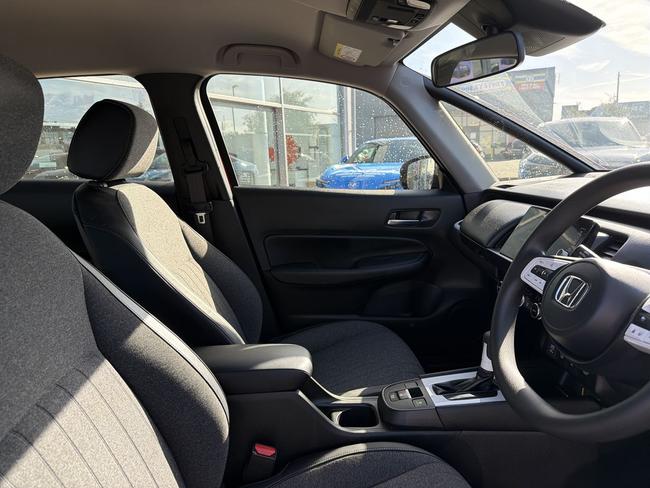Honda Jazz Photo 833ac66d-02ea-4bba-83c4-548bcef5946c.jpg