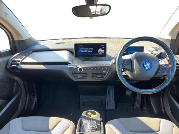 BMW i3 Photo 833ef330-59cf-4e94-a983-cd01496dff18.jpg