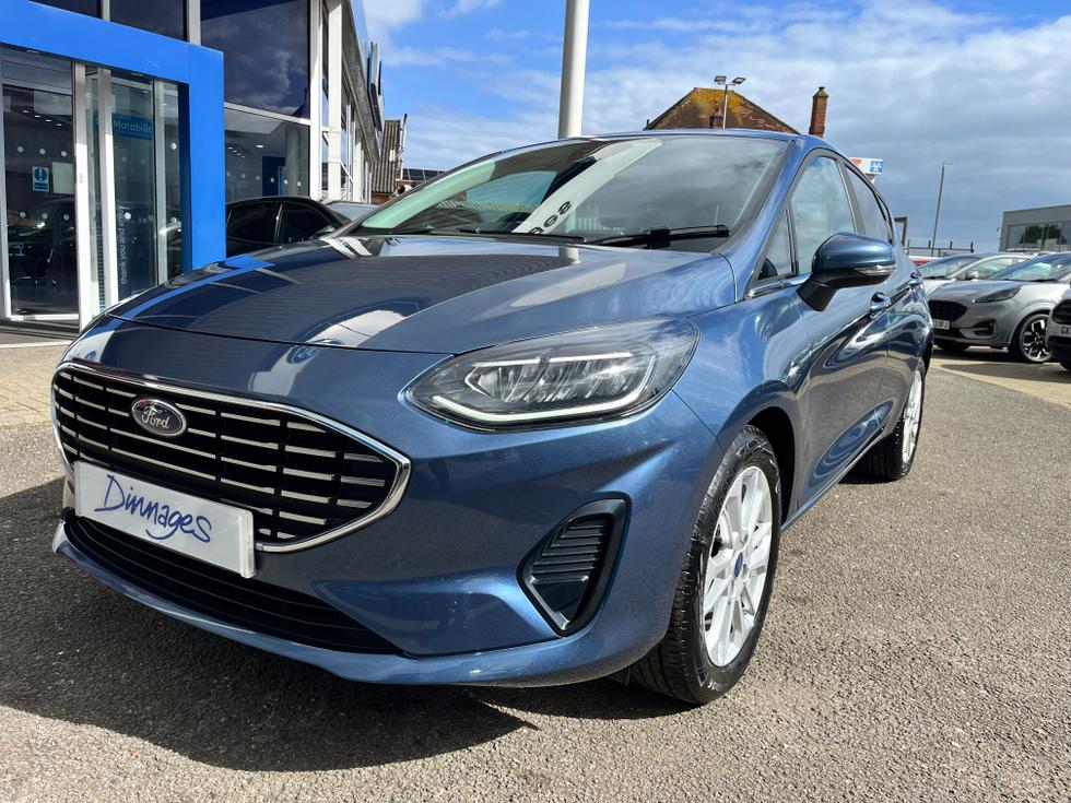 Ford Fiesta Photo 833f339c-6b72-484d-8582-e4d5aa3c8a4f.jpg