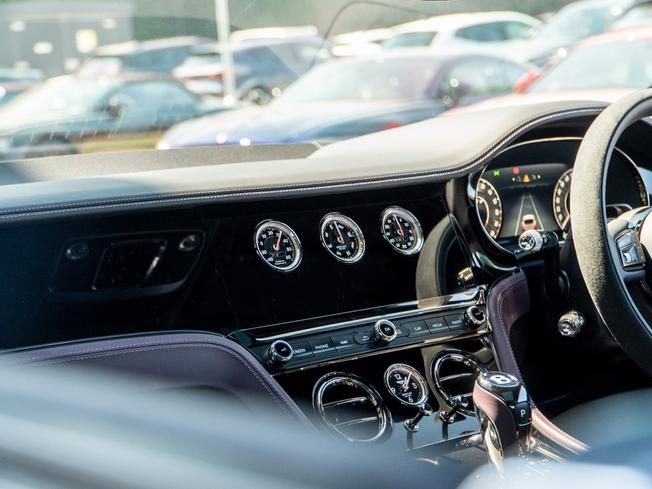 BENTLEY Continental GT  Photo 23