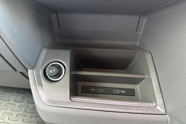 VOLKSWAGEN Crafter Photo 25